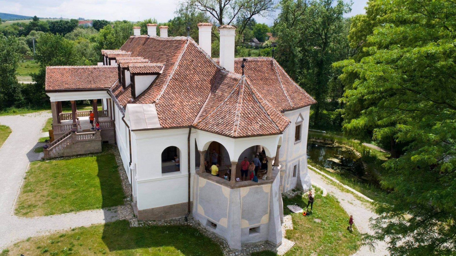 Castelul Kálnoky Micloșoara - exterior