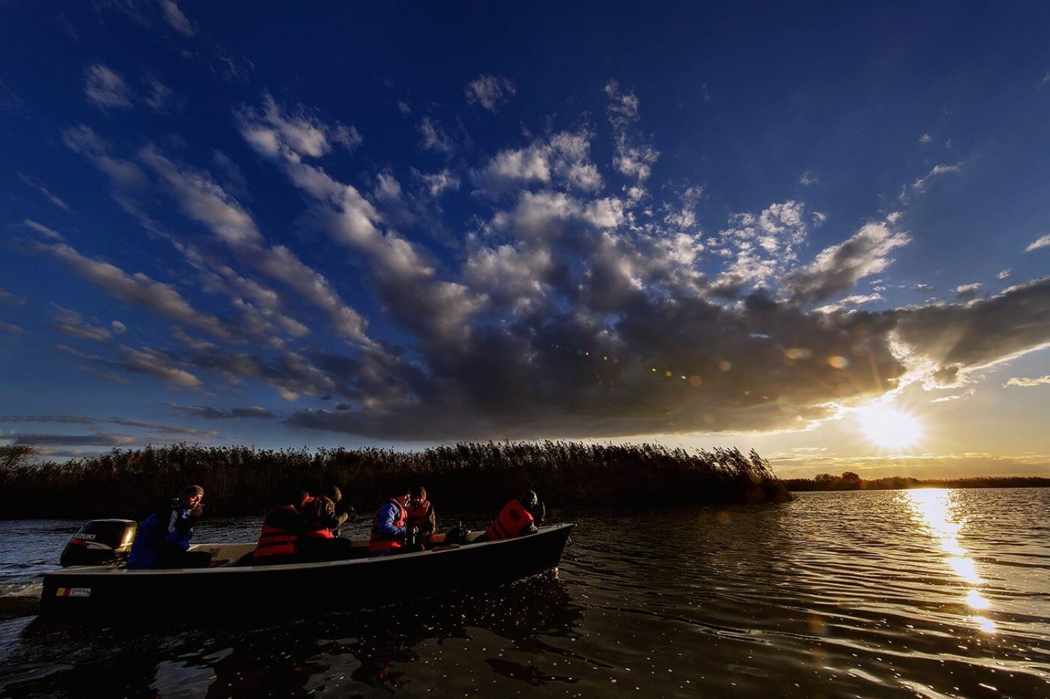 Delta Dunării - fotografi în barcă