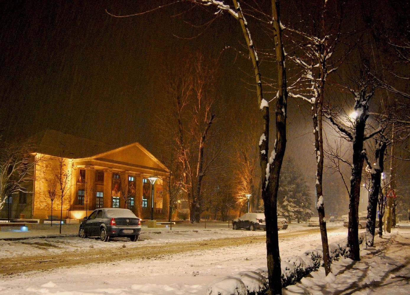 Teatrul Csíki Játékszín - pe timp de iarnă