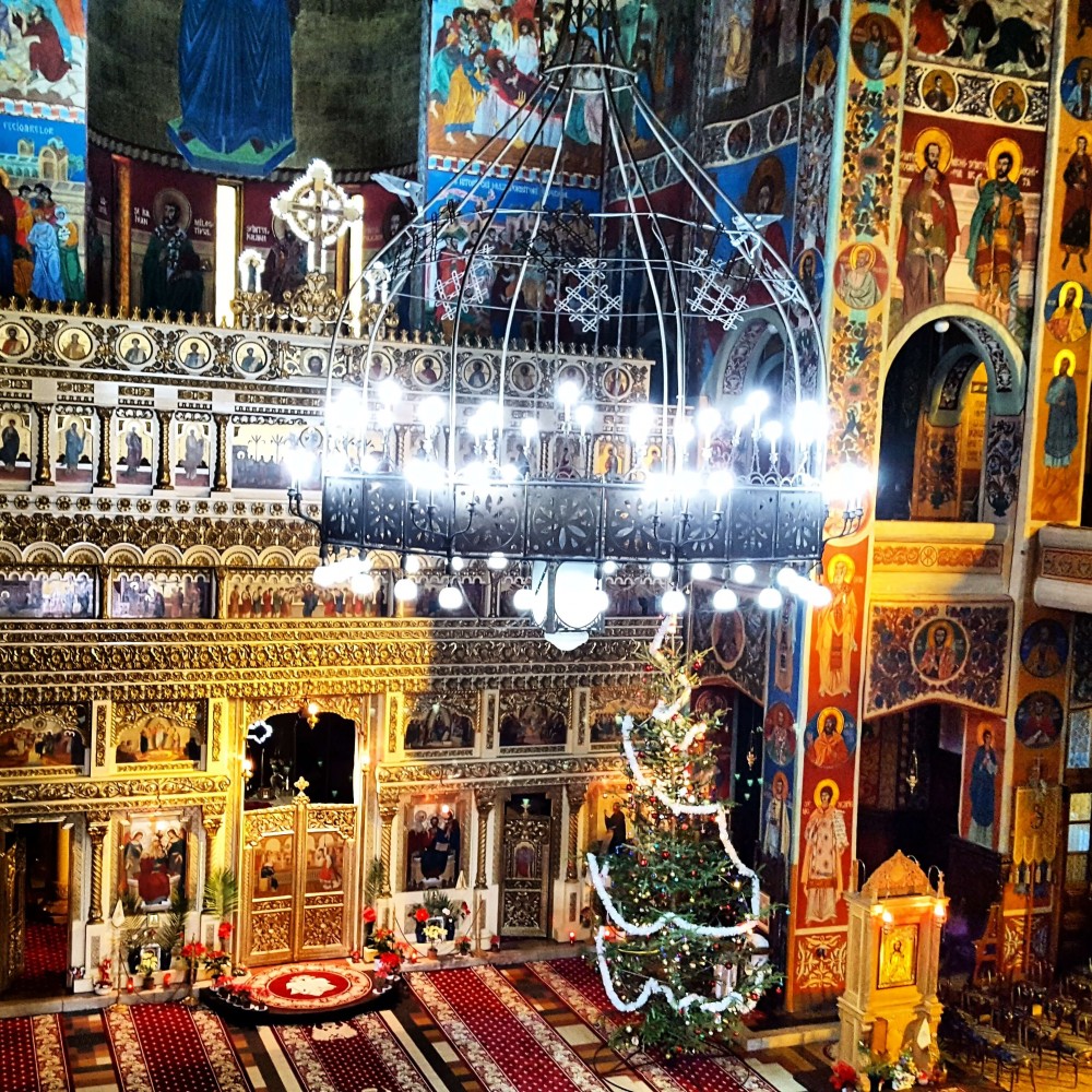Catedrala Ortodoxă Târgu Mureș - candelabru interior