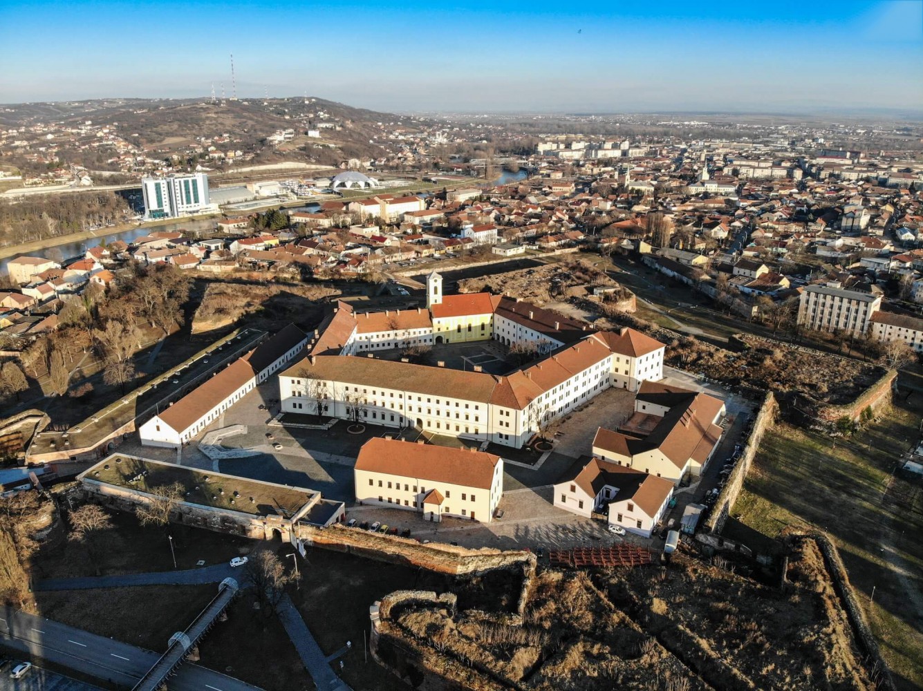Cetatea Oradea - vedere din dronă