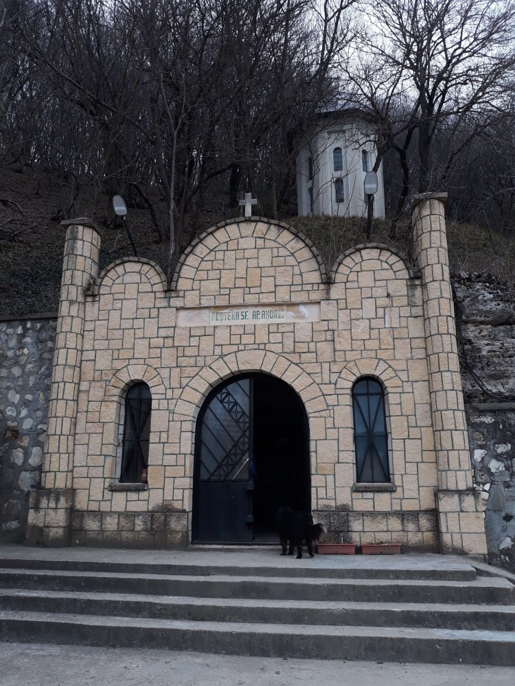 Peștera Sfântului Andrei - intrare